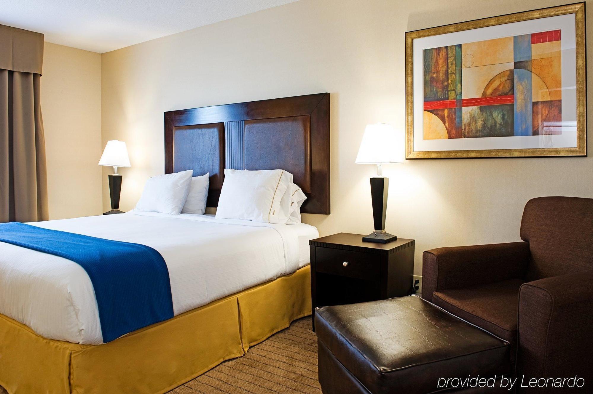 Ramada By Wyndham Prince Albert Habitación foto